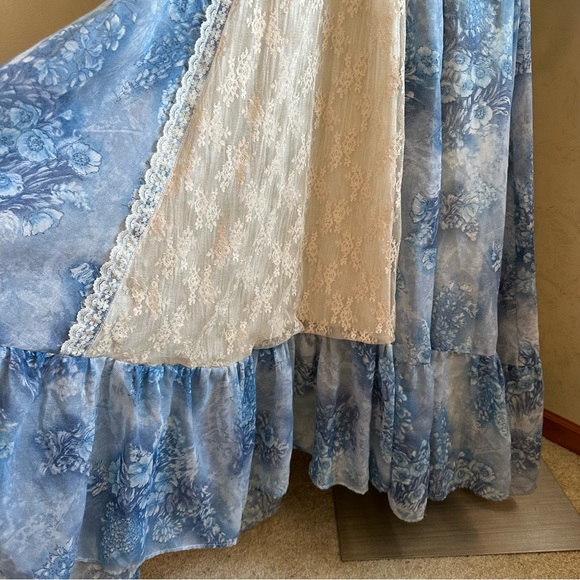 70s Vintage Gunne Sax Blue Floral Lace Boho Renaissance Festival Dress - Picture 9 of 15